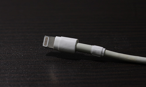 Apple 純正 Lightning - USB ケーブル（2m）